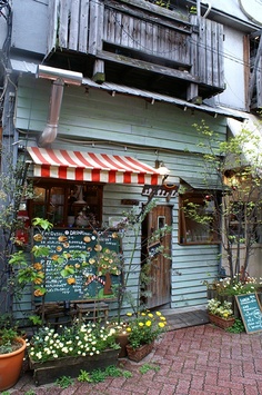 花店 城市中的静谧花园与情感纽带